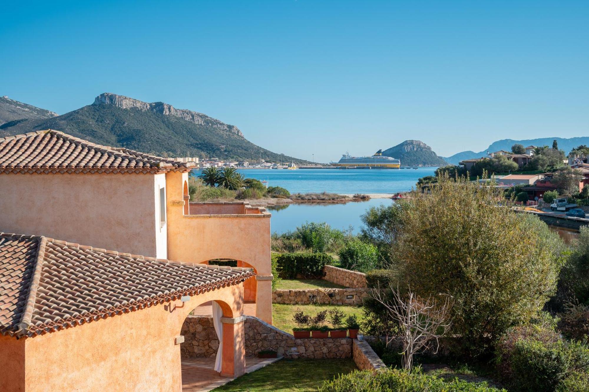 Villaggio Perlacea - Your House In Sardinia Голфо Аранчи Екстериор снимка