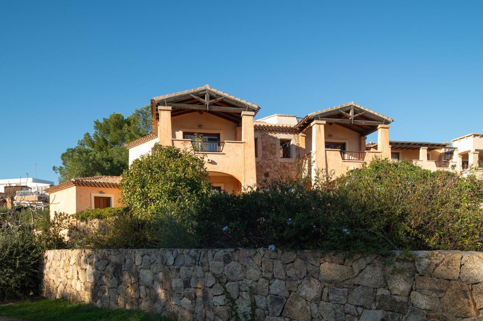 Villaggio Perlacea - Your House In Sardinia Голфо Аранчи Екстериор снимка