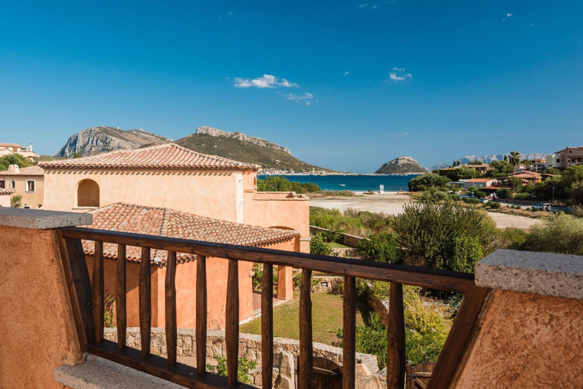Villaggio Perlacea - Your House In Sardinia Голфо Аранчи Екстериор снимка