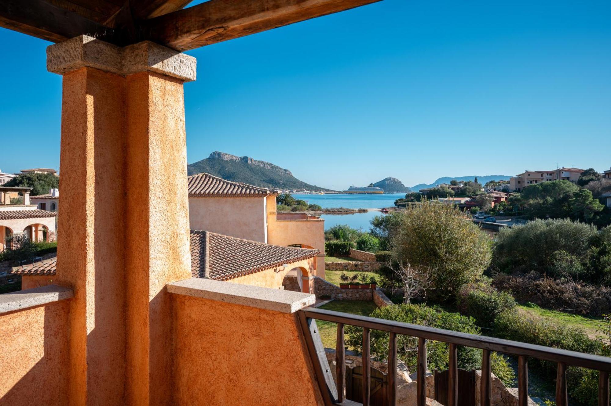 Villaggio Perlacea - Your House In Sardinia Голфо Аранчи Екстериор снимка
