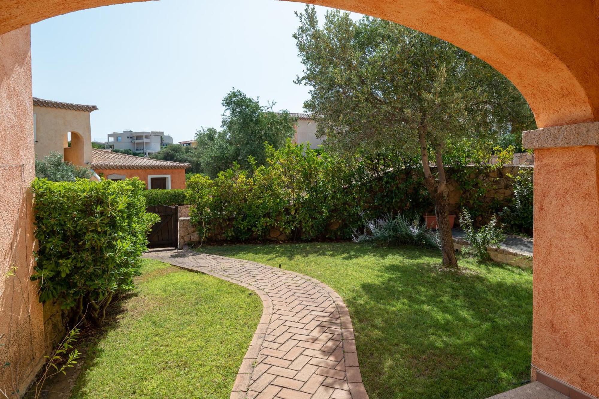 Villaggio Perlacea - Your House In Sardinia Голфо Аранчи Екстериор снимка