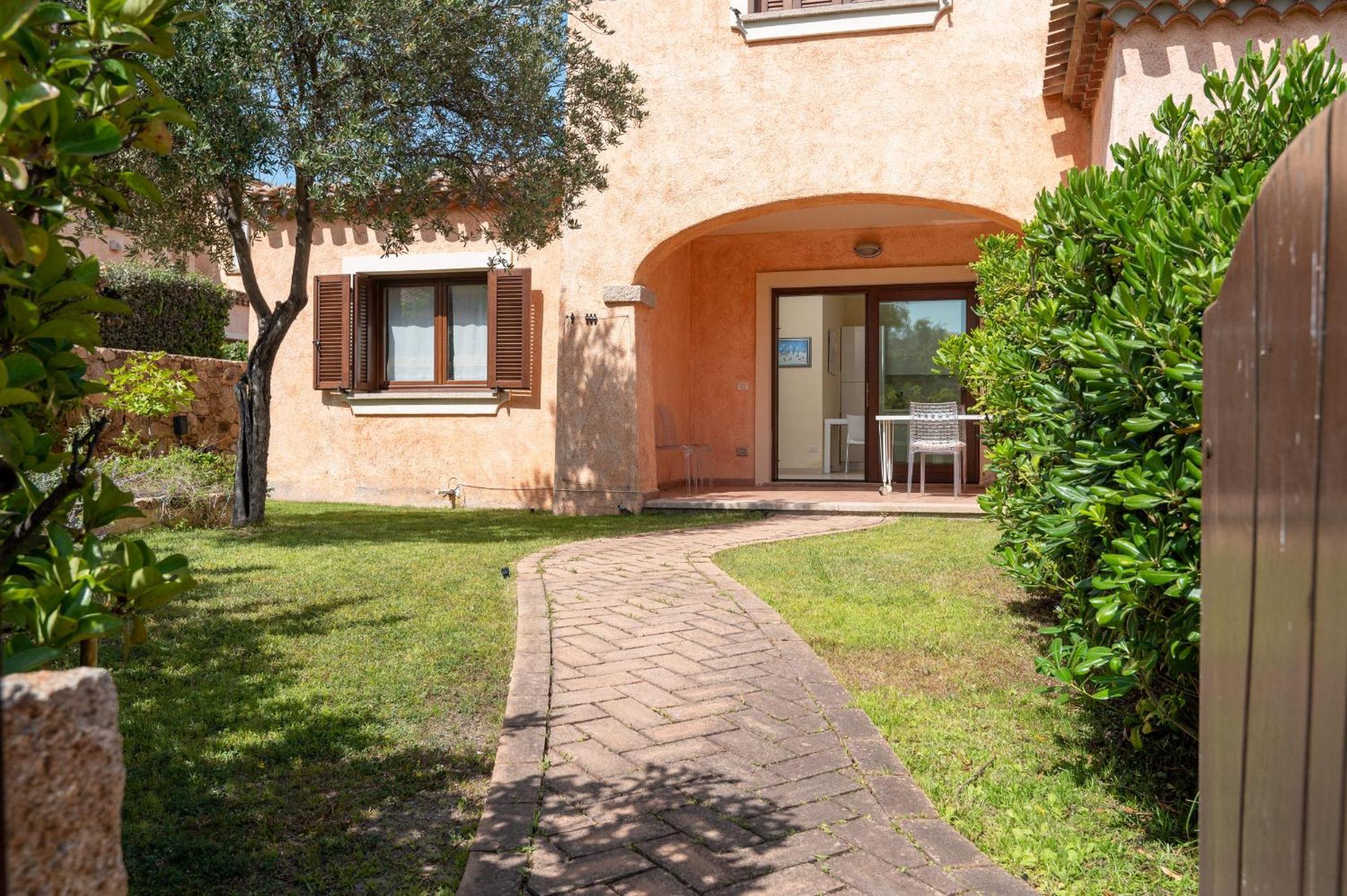 Villaggio Perlacea - Your House In Sardinia Голфо Аранчи Екстериор снимка